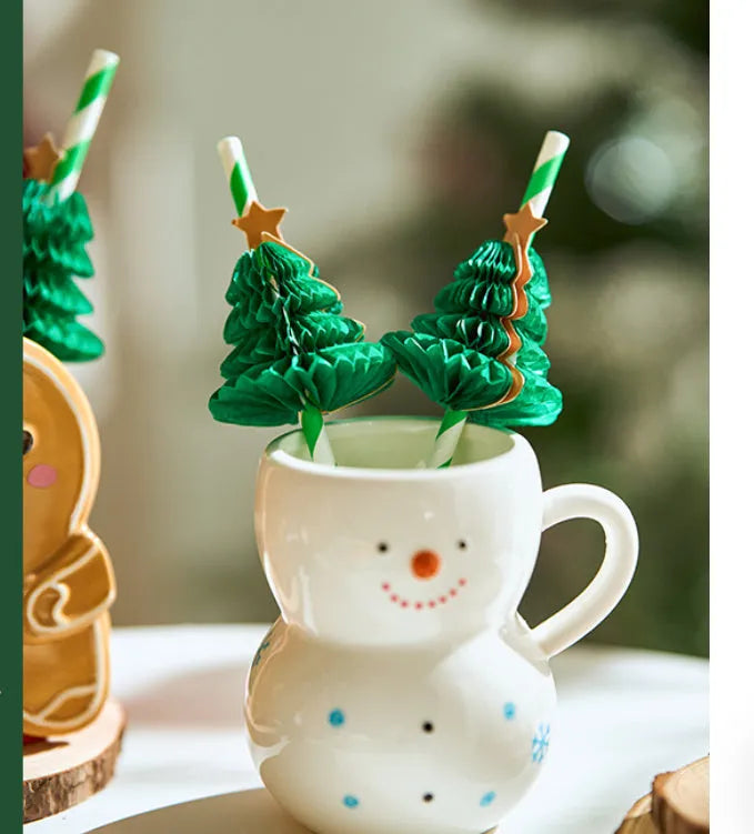 Pack of 50 paper honeycomb Christmas tree straws, each 6x197mm, with three-dimensional tree design for festive drinks