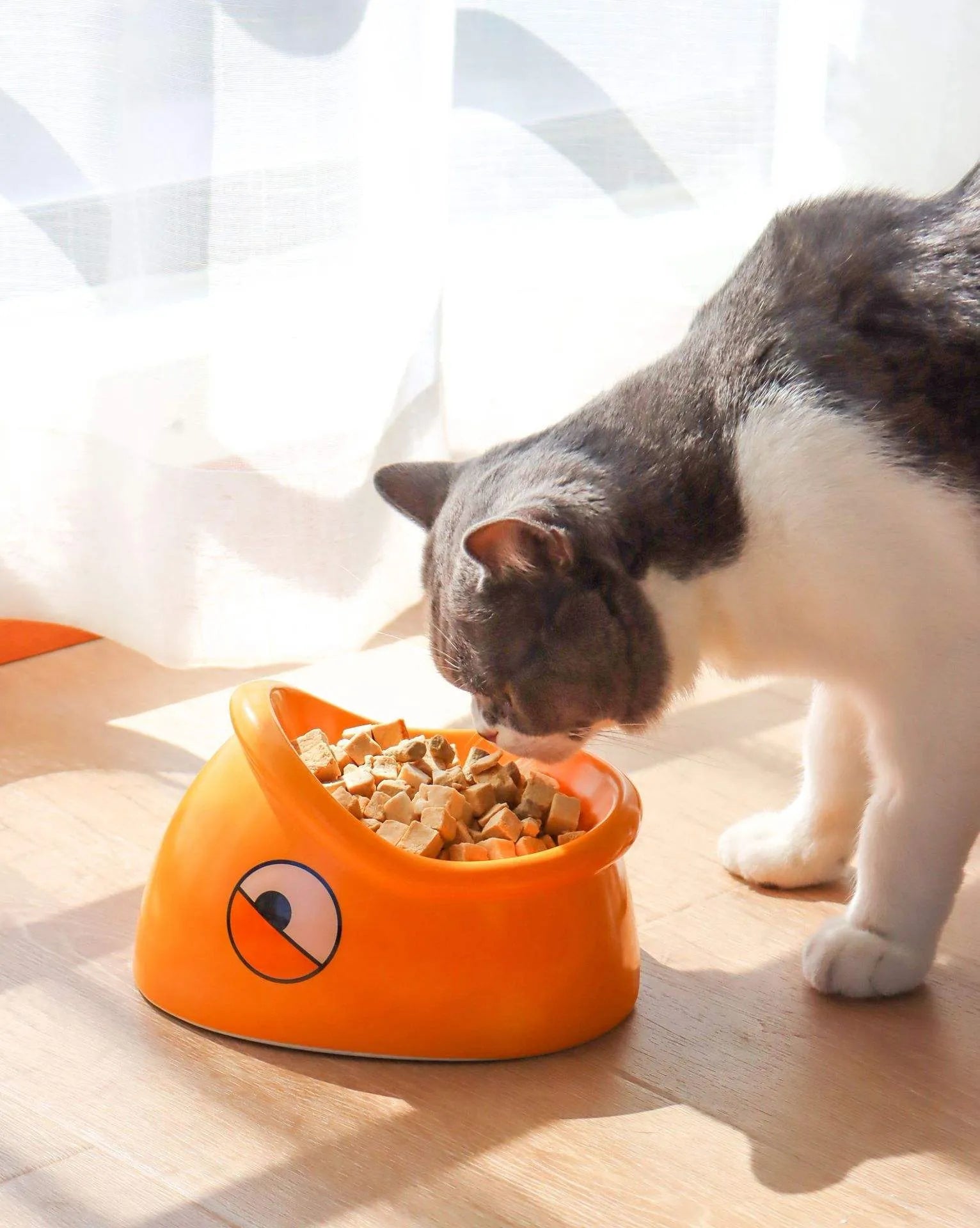 Orange ceramic overturning-proof pet bowl with fish head goldfish mouth design, 196x121x149mm