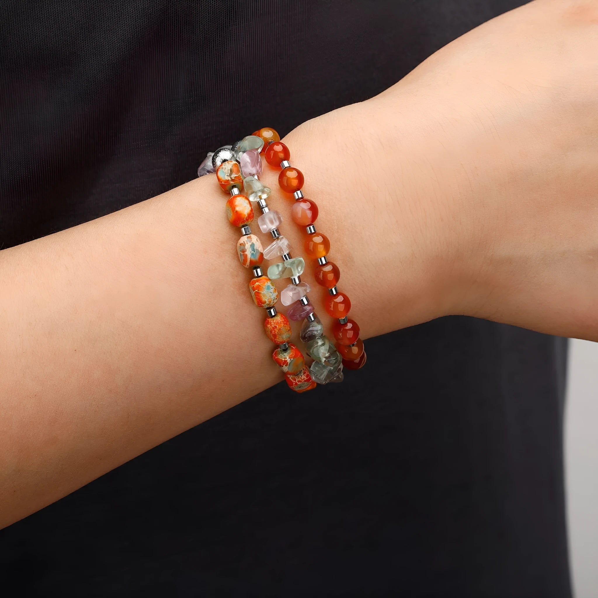 Hand-woven round agate beads bracelet in 3791 colour with geometric design and texture elements