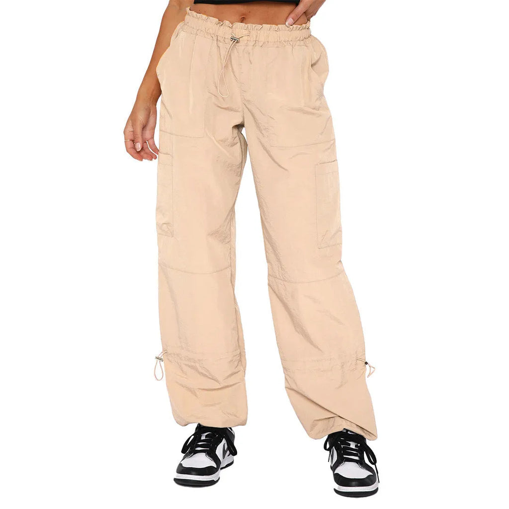 Loose-fit straight-leg cargo casual pants in multiple colours with cargo pockets.