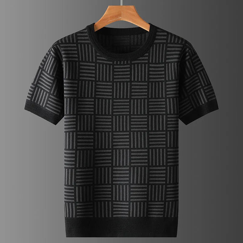 Plus size men's round neck knitwear sweater in brown, short sleeves, pullover style