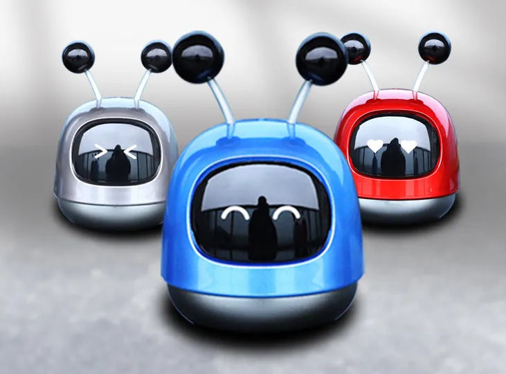 Robot-shaped car vent aromatherapy decoration with 40ml capacity in three flavour variants