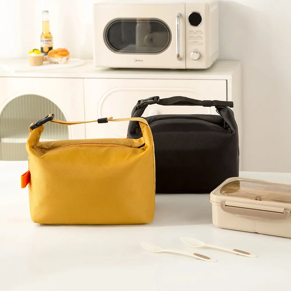 Japanese-style insulated food bag in Oxford cloth, shown in army green colour.