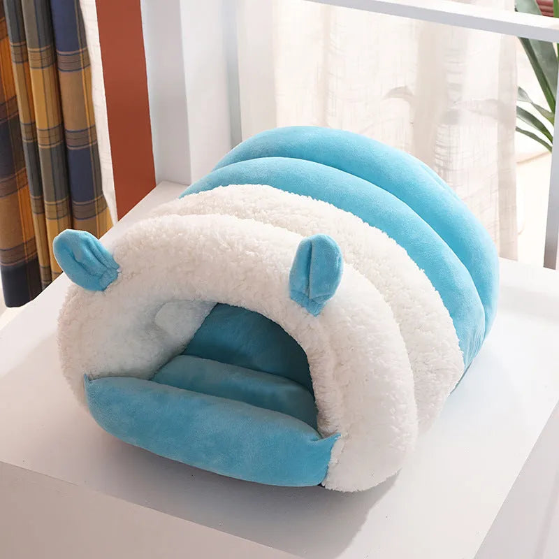 Enclosed washable cat nest shown in blue, pink, and purple colours next to size guide for 30x40cm and 40x50cm.