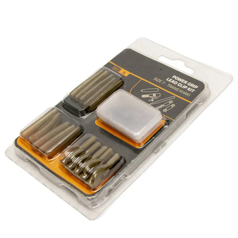 A 30-piece European carp fishing accessory kit containing anti-winding pipes, threaded hose, rotation components, and screws.