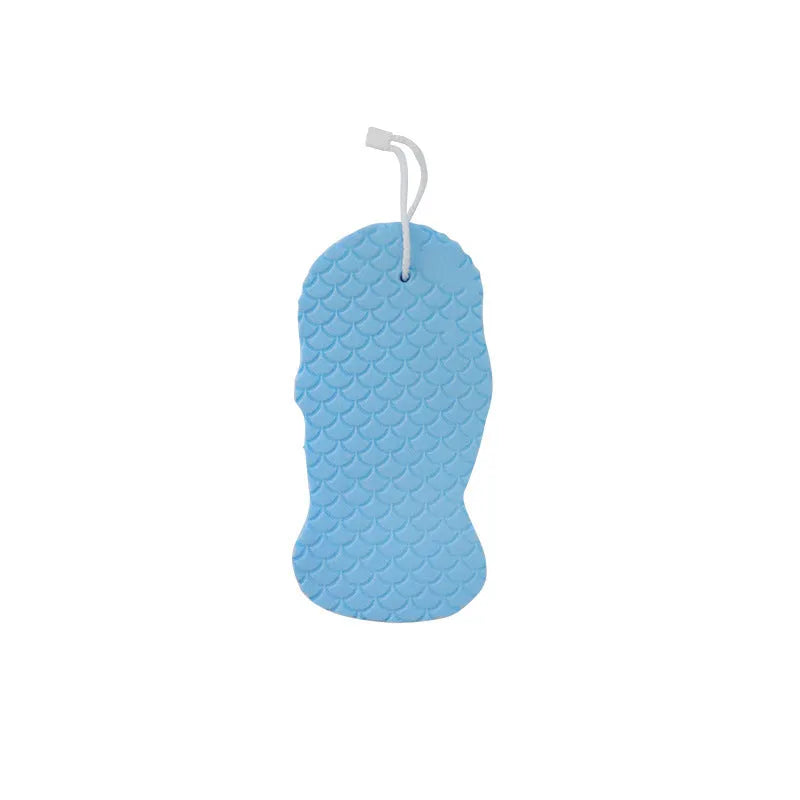 3D fish scale pattern bath sponge in white, grey, pink or light blue colours for gentle exfoliation