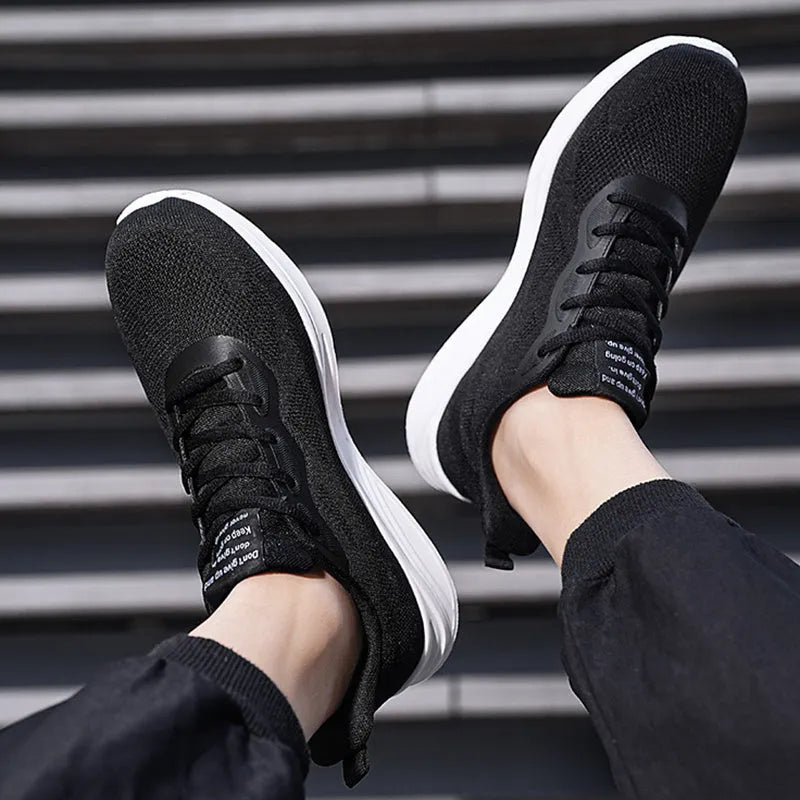 Men's lace-up running shoes with mesh upper, low-top platform sole, solid colour design, spring casual wear