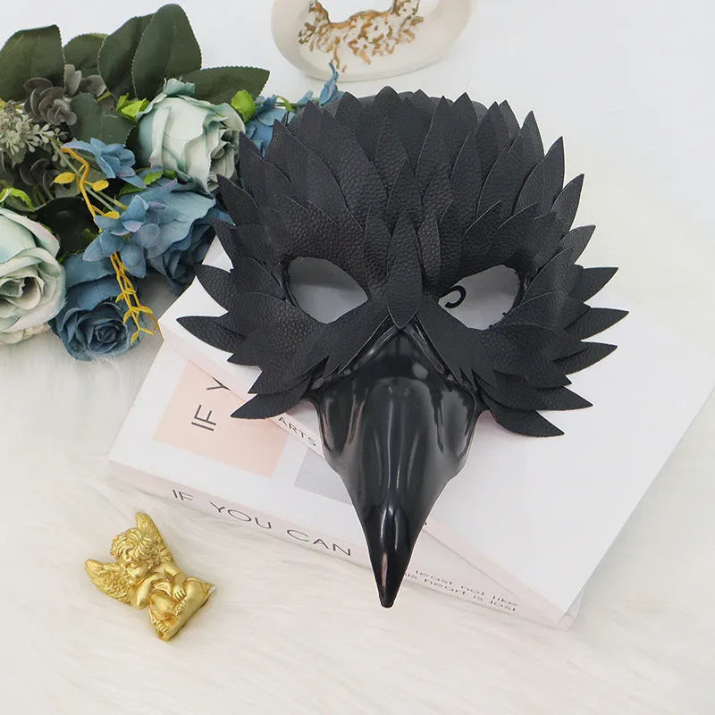 Halloween delicate bird mouth masquerade mask in plastic black finish