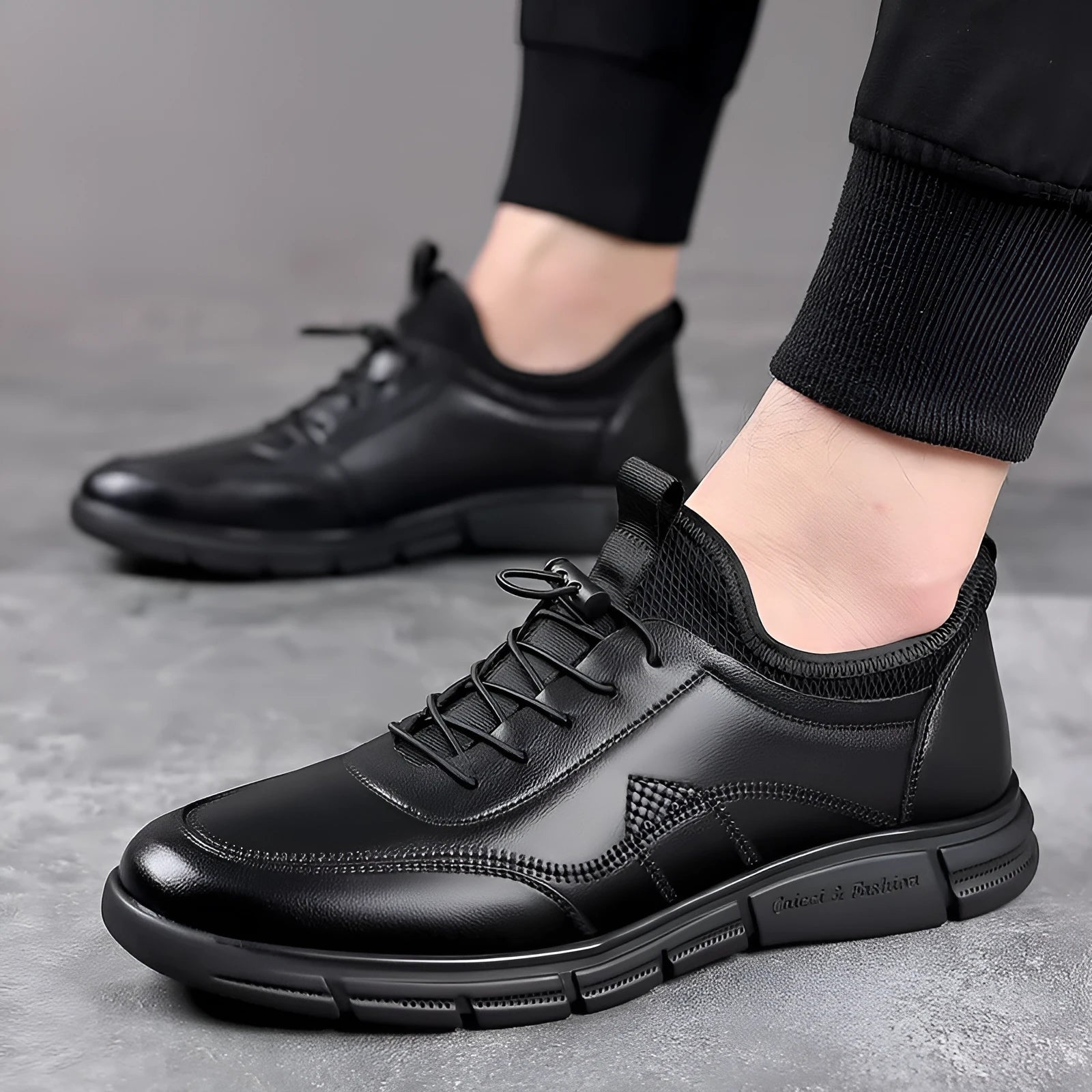 Black men's casual leather business shoes with a rubber sole and square heel.