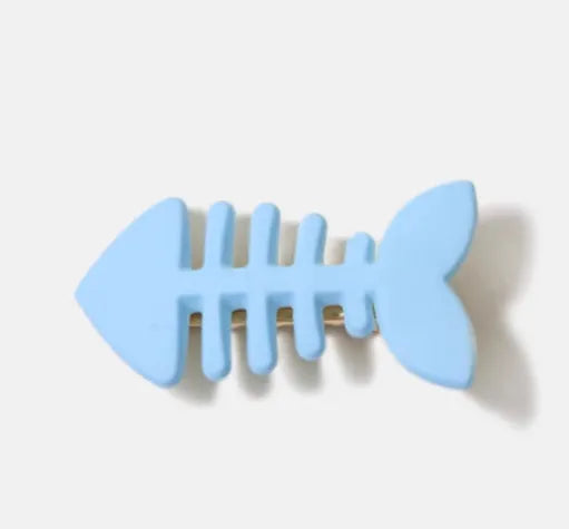 Minimalist fishbone pattern hair barrette with duckbill clip in a candy colour.