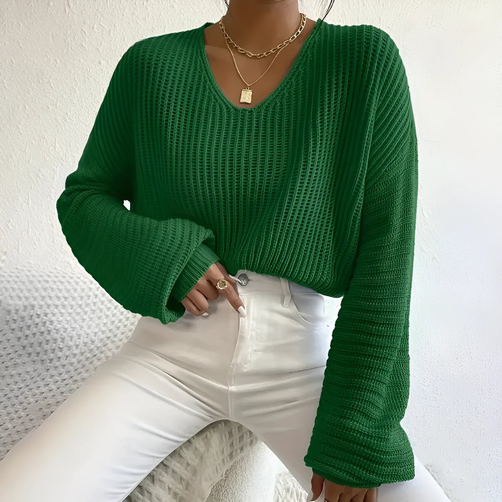 Solid colour long sleeve women's pullover in a casual loose fit