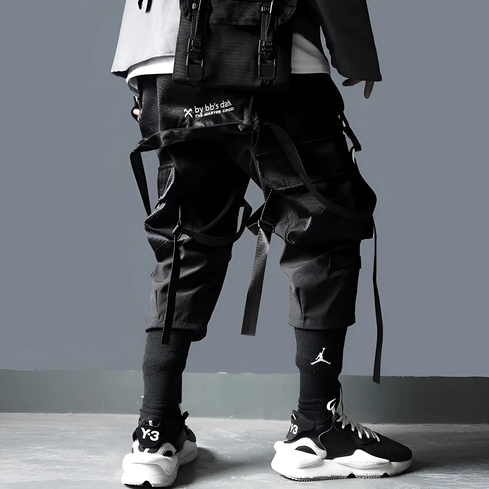 Men's black cotton linen multi-pocket tactical trousers with cargo pockets
