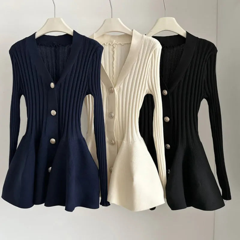 Slim-fit V-neck floral metal button wrap dress with bubble skirt in black polyester