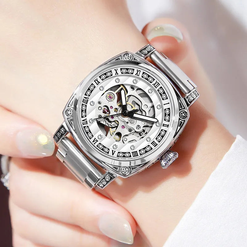 Men's mechanical wristwatch with a leather strap, luminous hands, shown in multiple colour options.