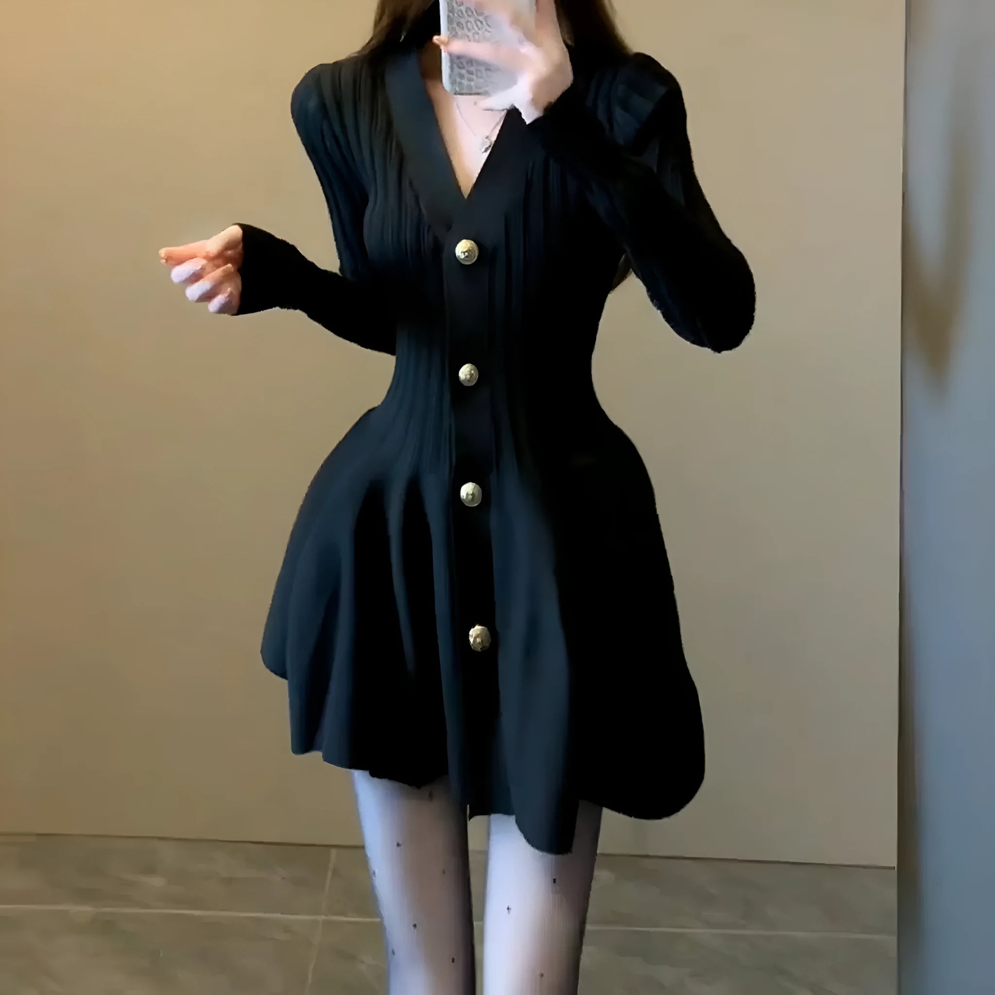 Slim-fit V-neck floral metal button wrap dress with bubble skirt in black polyester