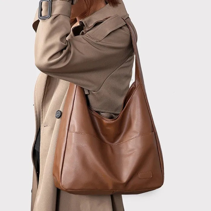 Women's European-American retro PU leather shoulder bag in horizontal square design