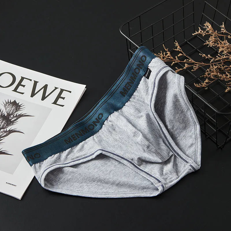 Men's low waist cotton briefs in two-tone colours with solid pattern