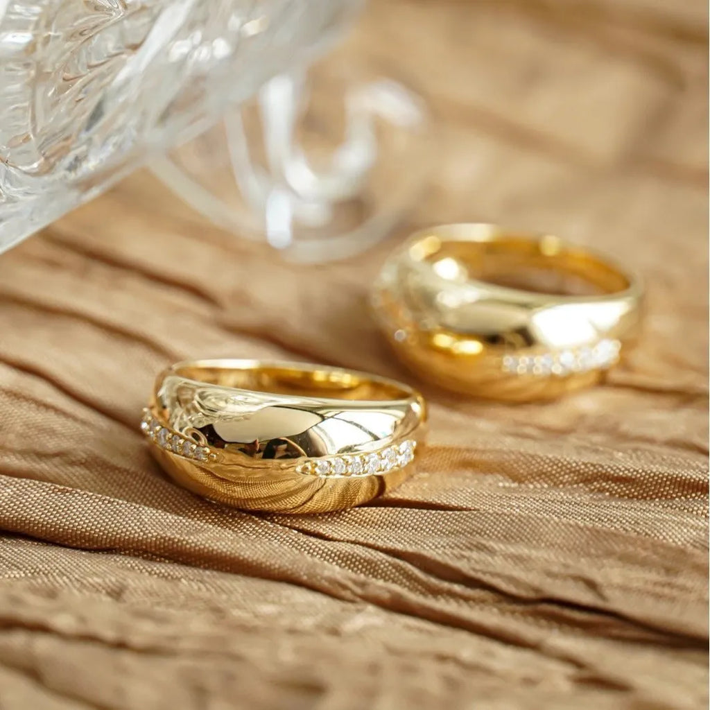 S925 sterling silver geometric ring for women in yellow gold colour with diamond treatment, US sizes 6 to 10