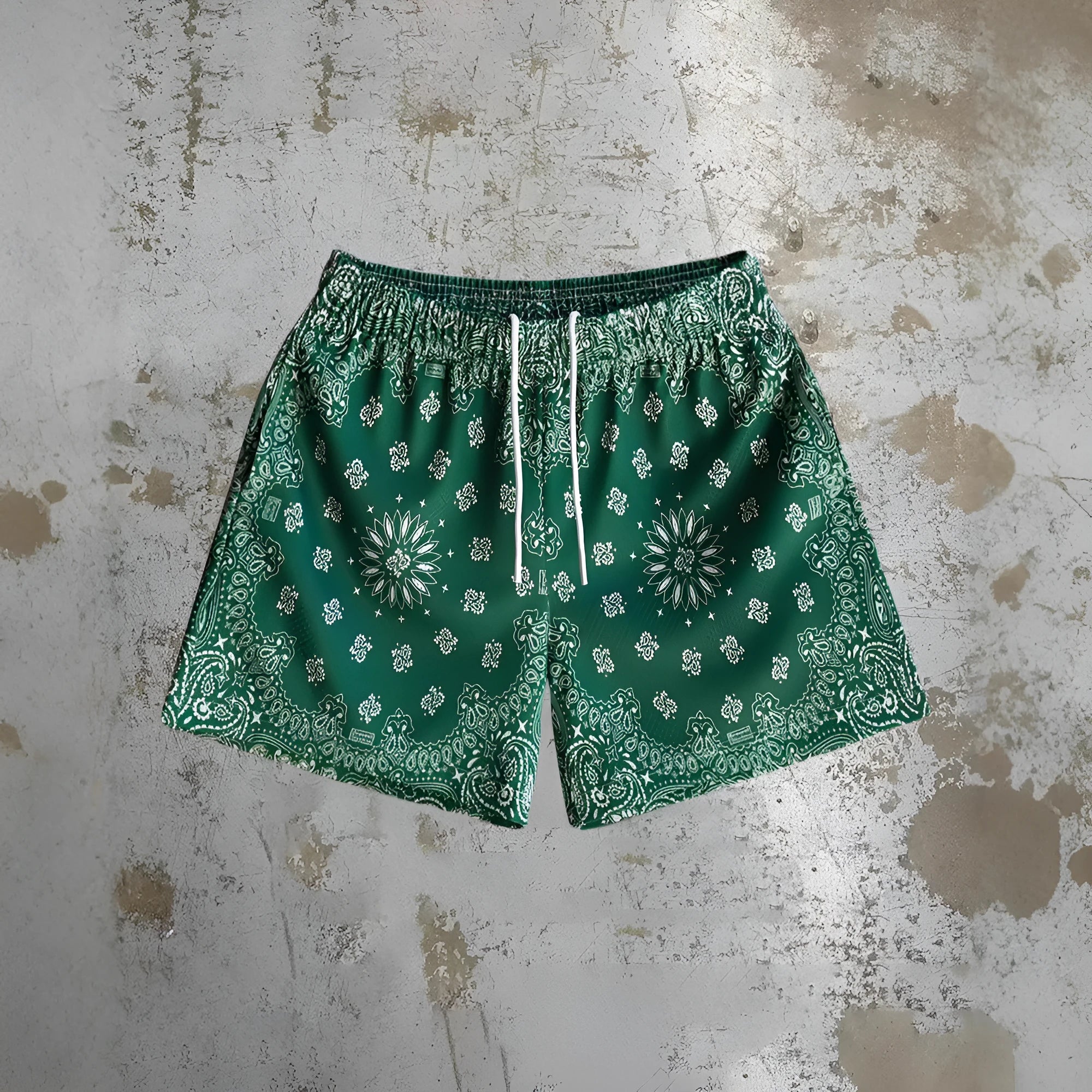 Men's digital print beach shorts in loose fit with elastic waistband and quick-dry polyester fabric