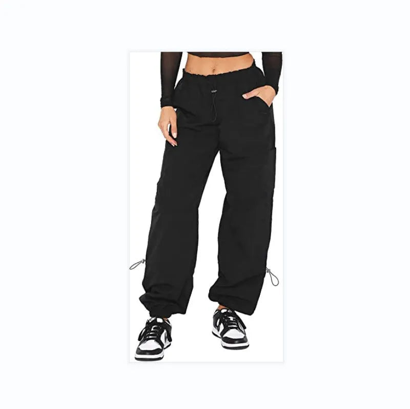 Loose-fit straight-leg cargo casual pants in multiple colours with cargo pockets.