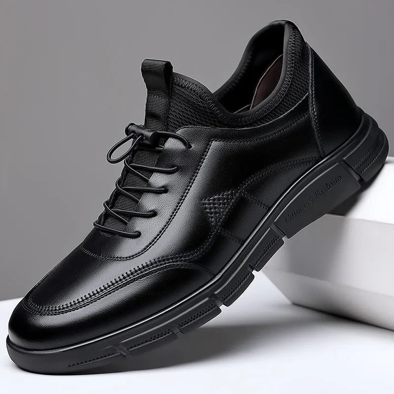 Black men's casual leather business shoes with a rubber sole and square heel.