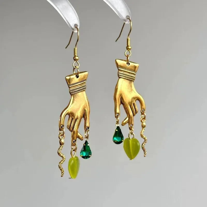 Jungle shaped love heart stud earrings in alloy and resin, Shaped Love colour, gothic style, 1 pair
