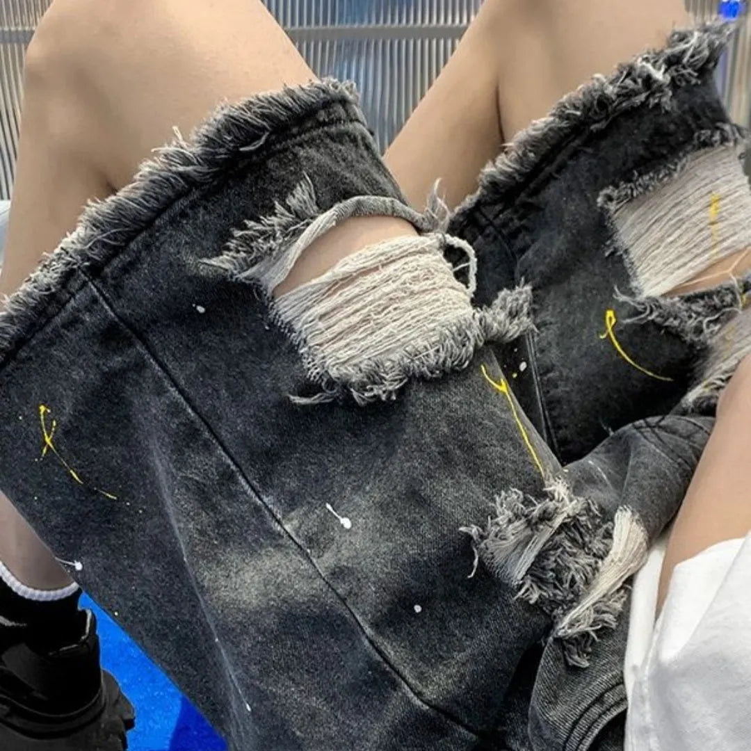Men's casual water washed hole denim shorts in loose-fit design for summer street style wear