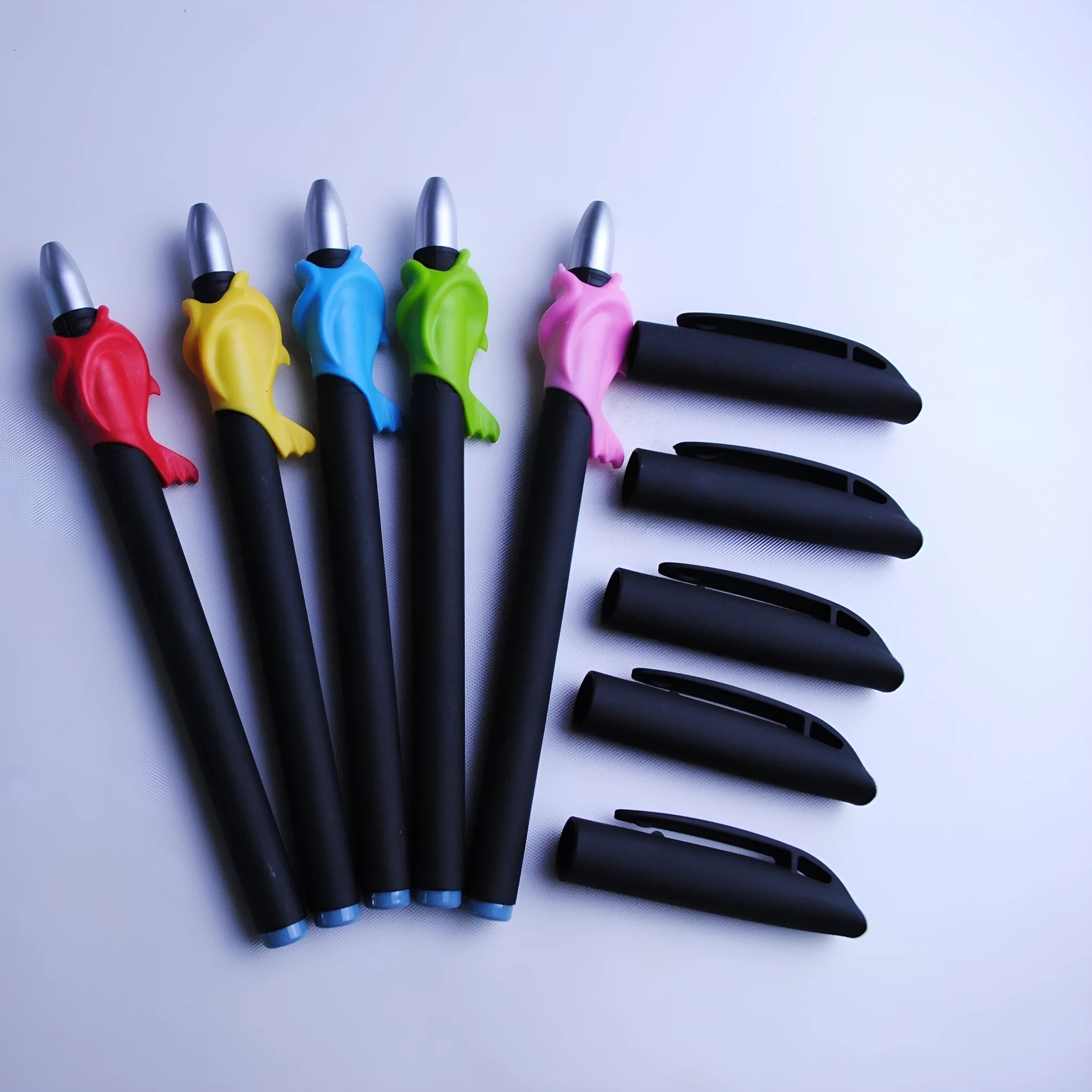 Portable automatic fading pen core set with blue refills, pen body, and holder