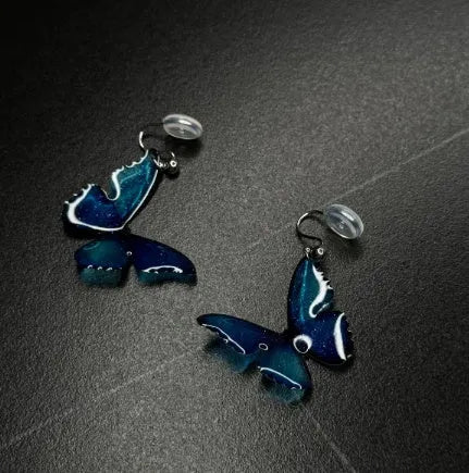 Galvanised geometric Chinese-style earrings with petal elements in zinc alloy