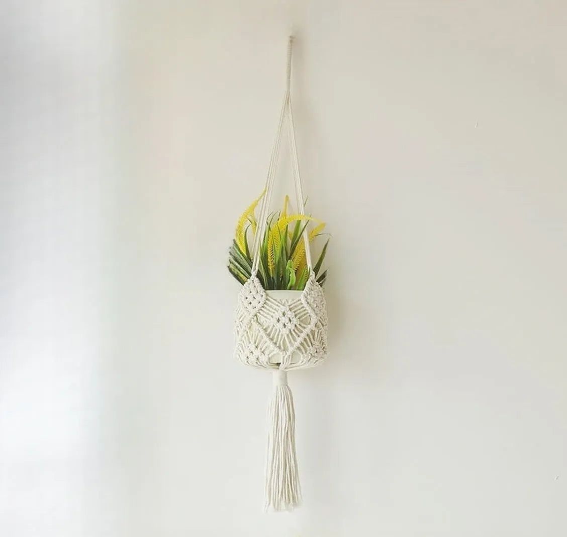 Hand-woven polyester cotton flower pot with net pocket extension cord in brown colour