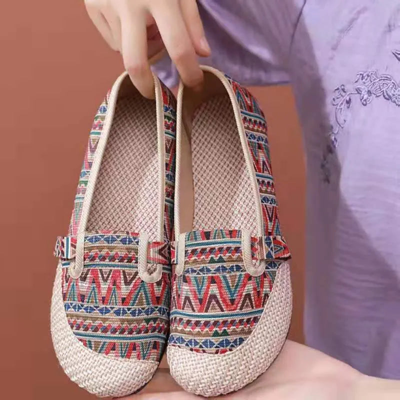 Women's ethnic style flat heel cloth shoes with shallow mouth and colour stitching