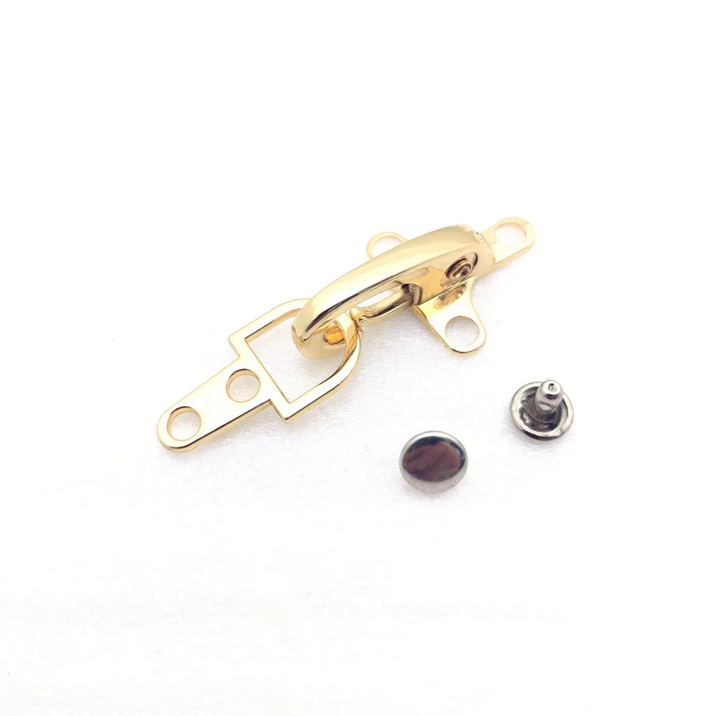 Zinc alloy aircraft-shaped buckle decoration in bronze, gold, gun colour, or silver, measuring 5.85 cm.