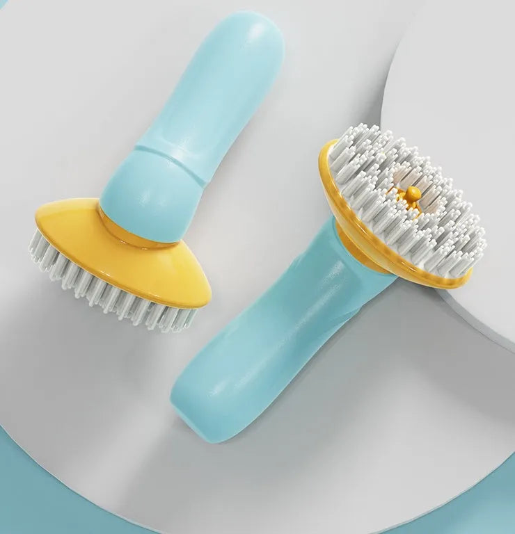 Blue hand-held pet bath brush for dogs and cats, 62mm x 90mm x 160mm, ABS PP TPR