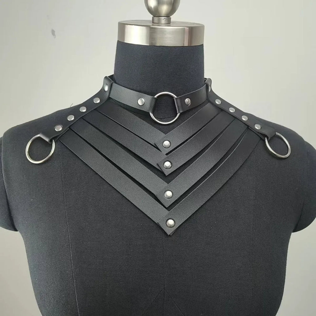 Black leather collar necklace with round element and 41-50cm perimeter, unisex secondary style