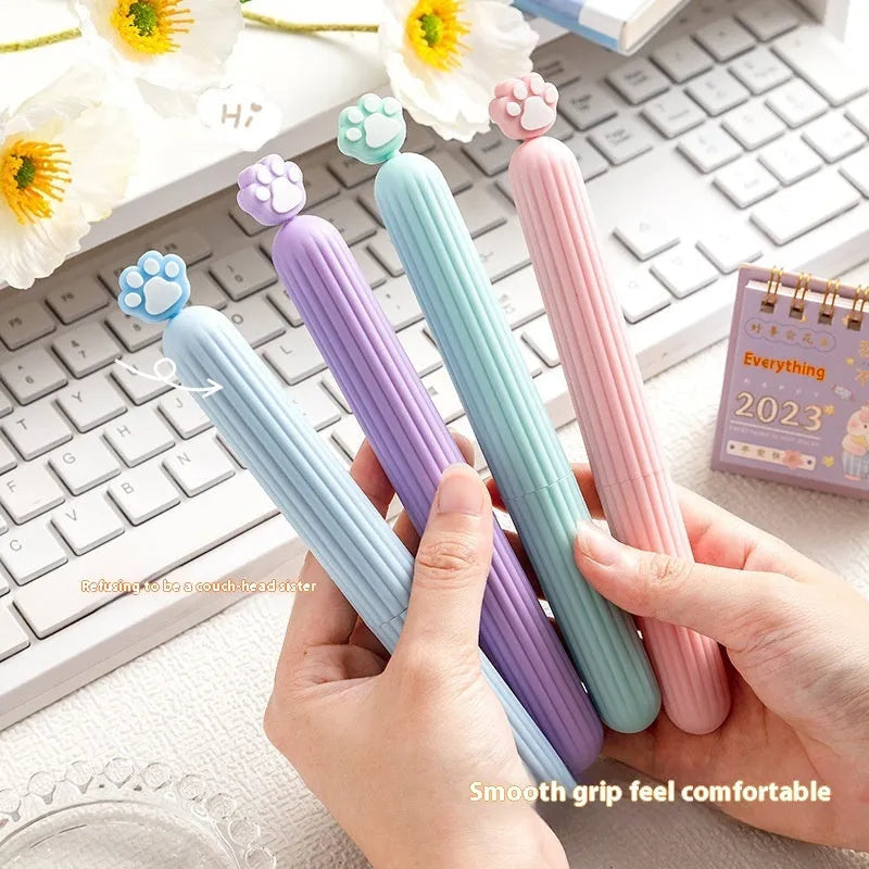 Small cat's paw cartoon pen comb, 18.3cm by 2cm, TPR and PP, random colour