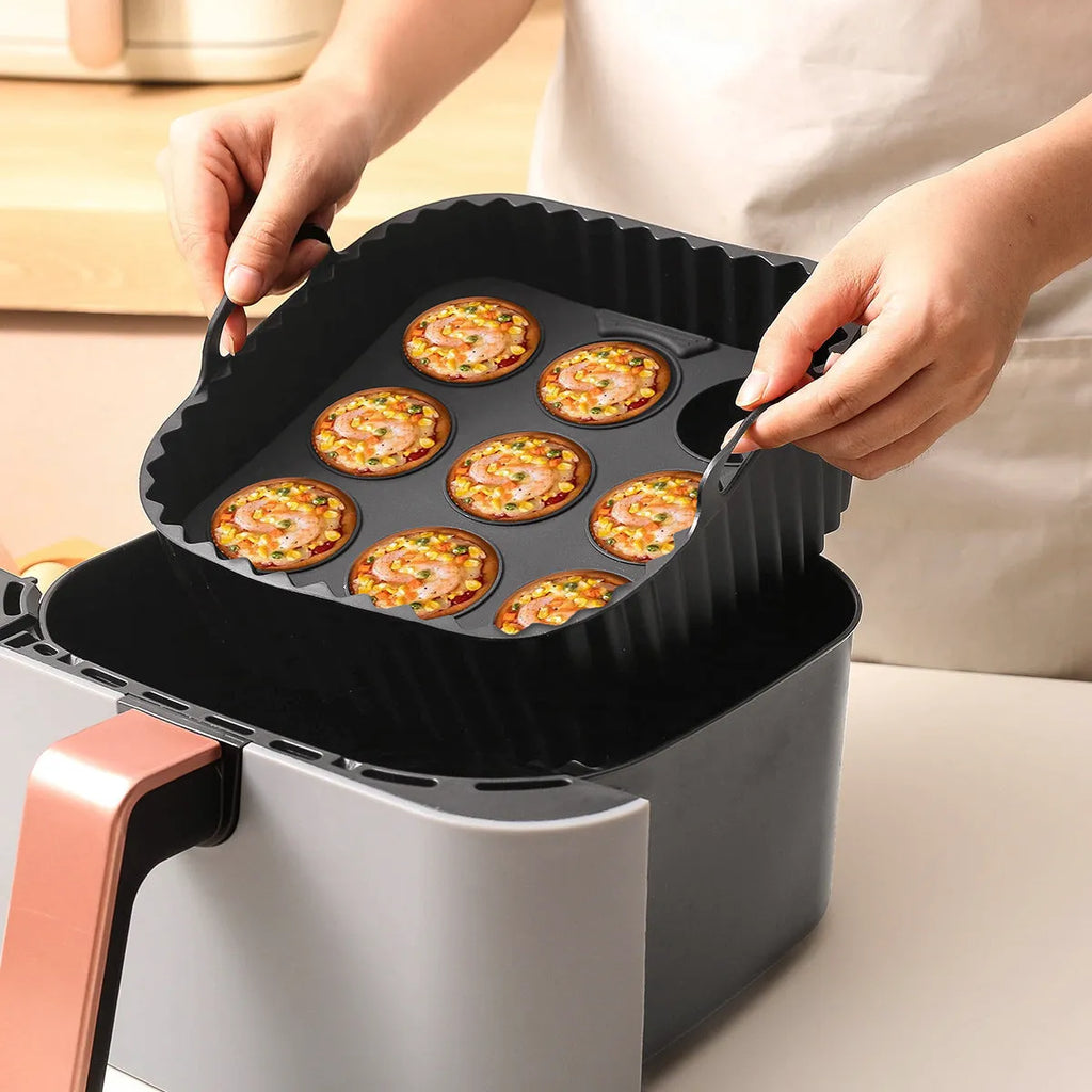 Black square silicone baking tray set for air fryer, four pieces, modern simple style
