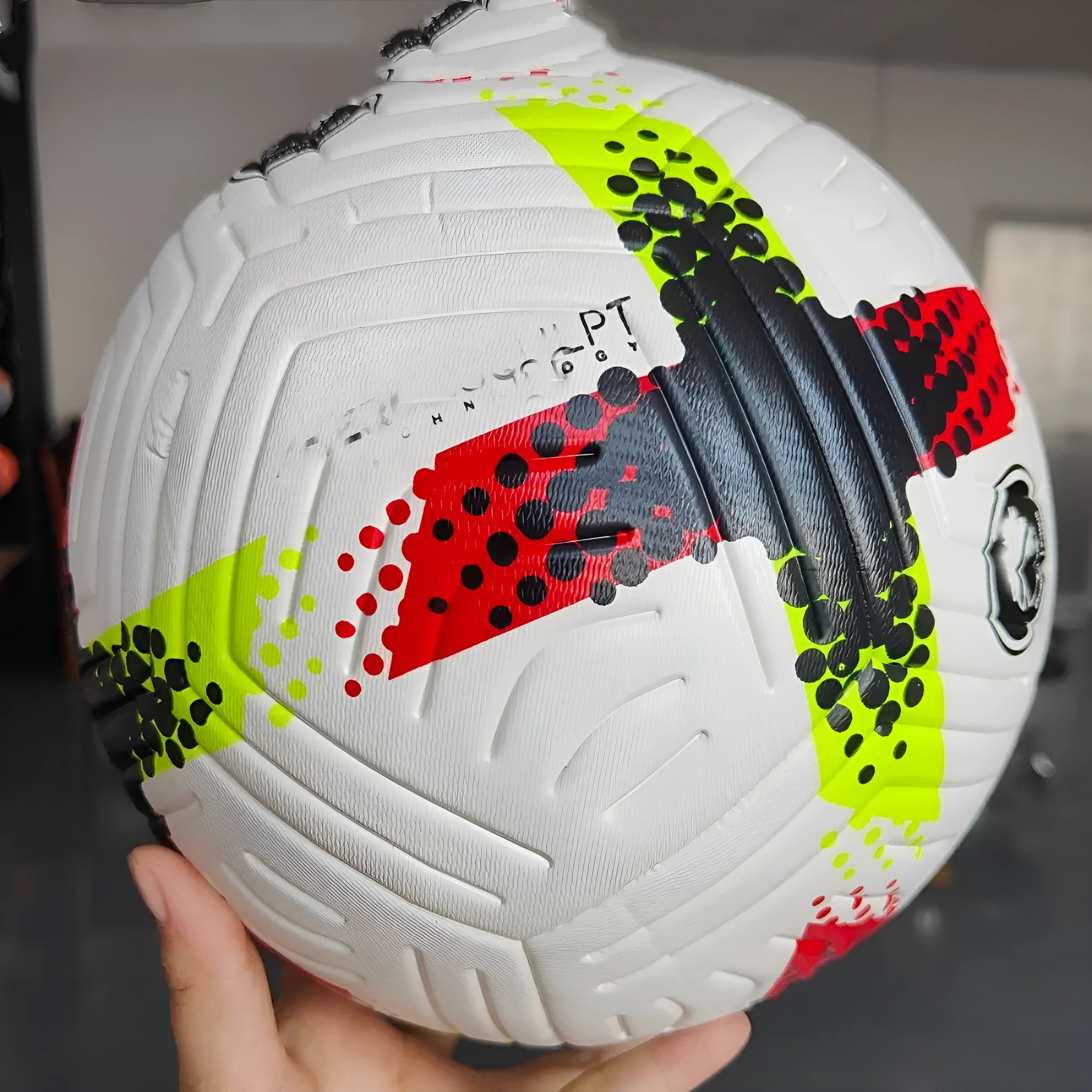Fluorescent green size 5 football with seamless thermal adhesive patch for training and matches