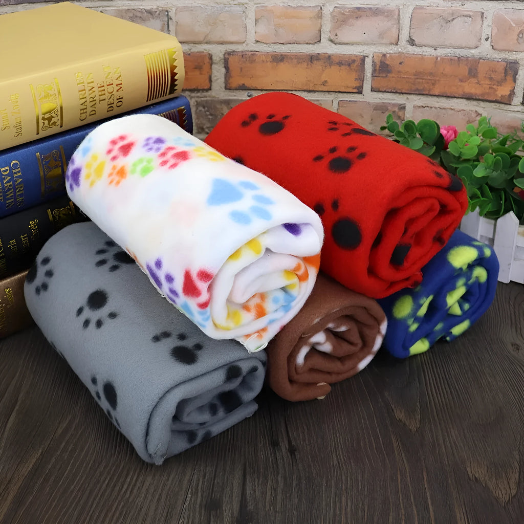 Double-sided fleece pet warm blanket with paw print pattern in blue, size 100x70cm