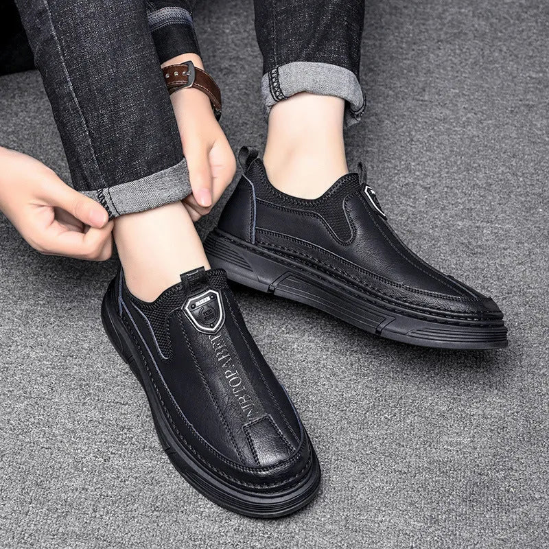 Men's leather casual shoes with round toe in black and brown colour options