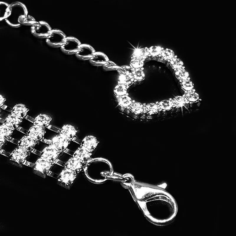 Four-row rhinestone pet collar with heart-shaped chain in white pink and blue for dogs and cats
