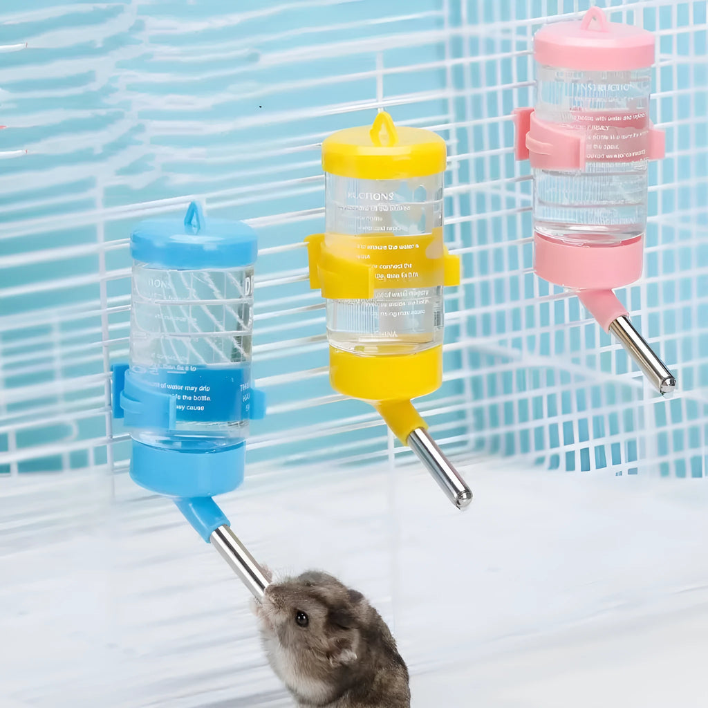 Green plastic ball kettle leak-proof water feeder for small pets with 125ml capacity.