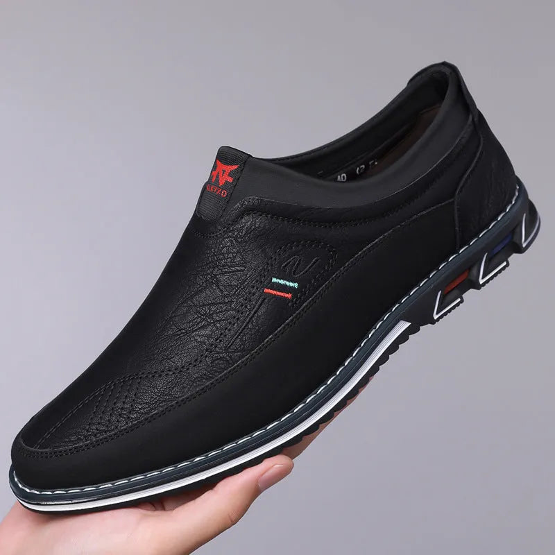 Men's casual leather shoes with rubber sole and leather toe cap in four colour options
