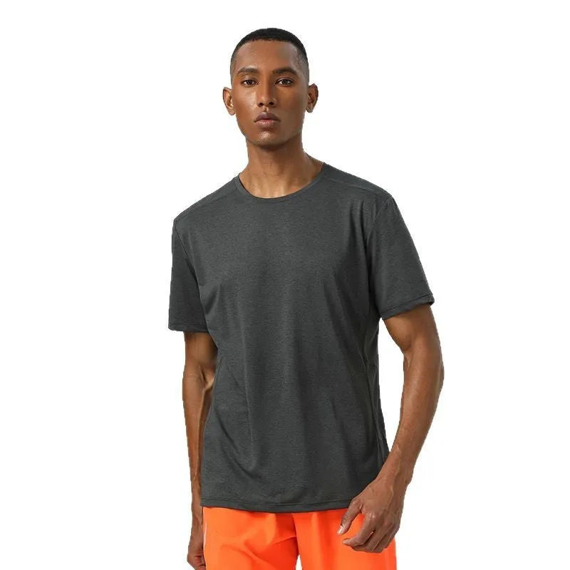 Men's lightweight short sleeve t-shirt in dark grey with reflective strips and quick-dry polyester fabric