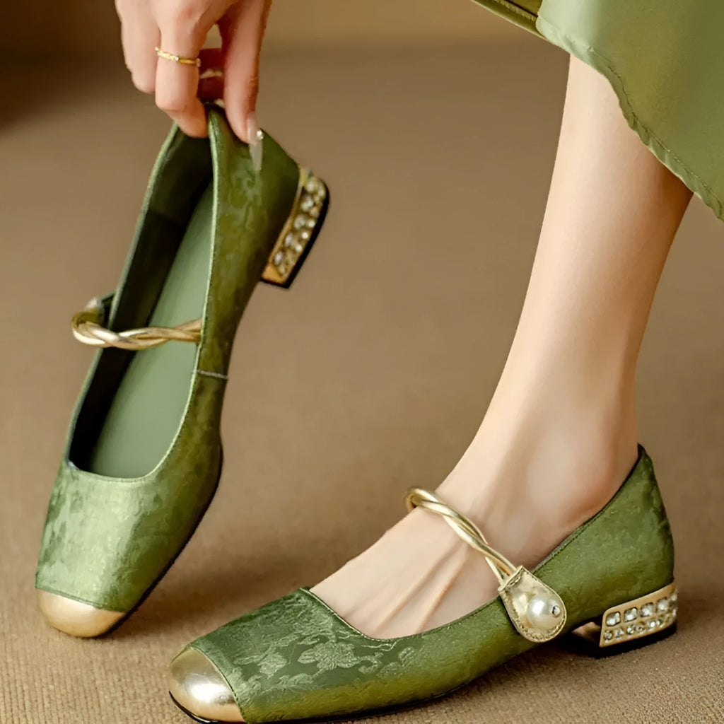 Women's retro low-top sequin platform shoes in beige with Velcro closure