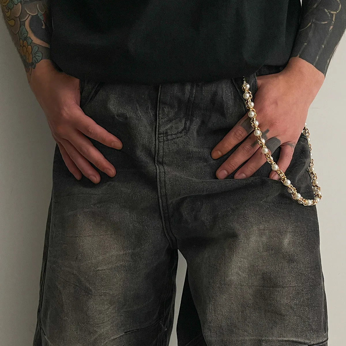 Men's imitation pearl waist chain in gold or white alloy with zipper detail and handmade hip hop style