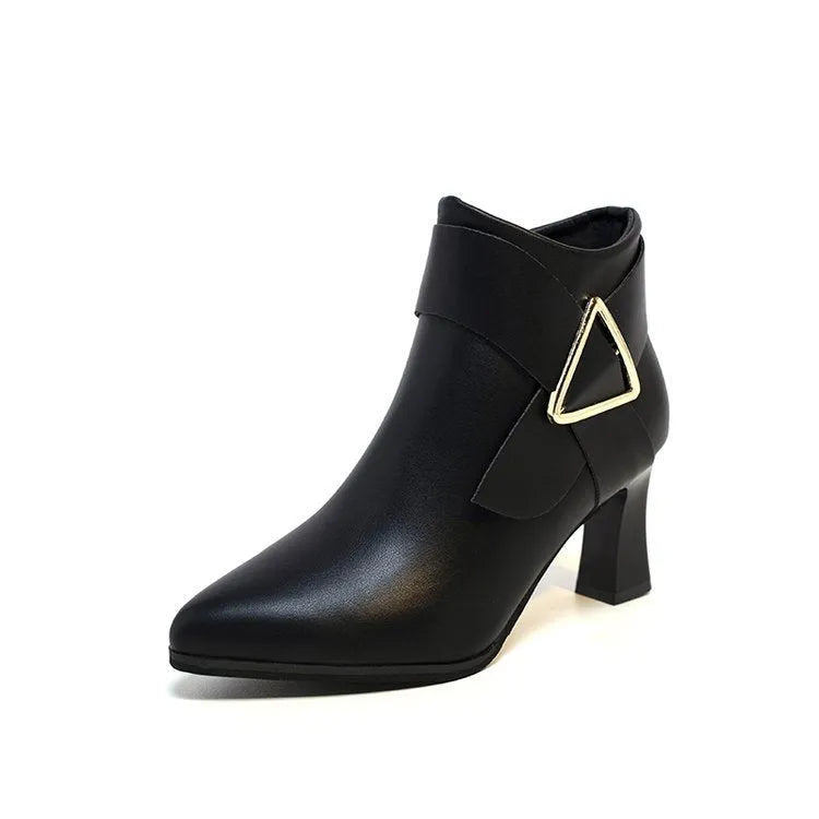 Women's Martin boots with artificial PU upper, rubber sole, metal belt buckle, 8cm heel, black or beige.