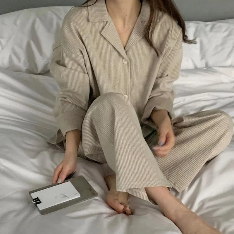 Women's simple stripe long sleeve casual loose home suit set with pants in striped pattern