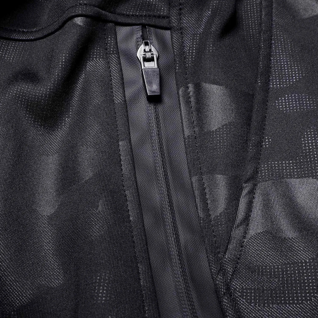 Men's camouflage printed jogging pants in cotton, loose fit, mid-waisted, available in five colours.
