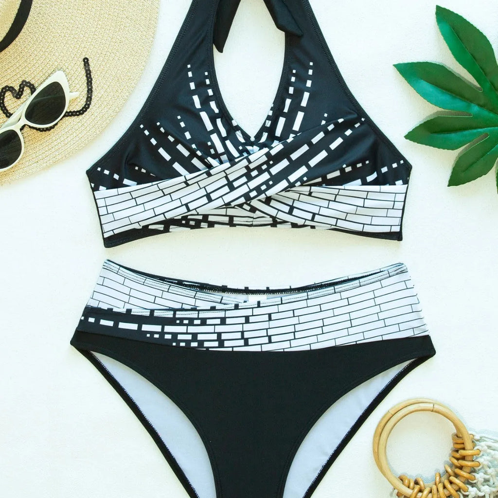 Contrast color layered halter high chest women's swimsuit two-piece set with shorts in polyester spandex