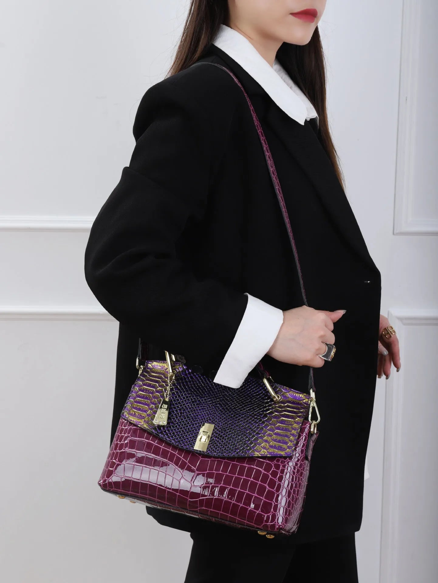 Women's snake pattern crossbody bag in colourful PU leather with retro styling and interior compartments